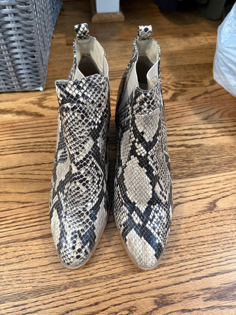 Snakeskin boots - Picture 3 of 5